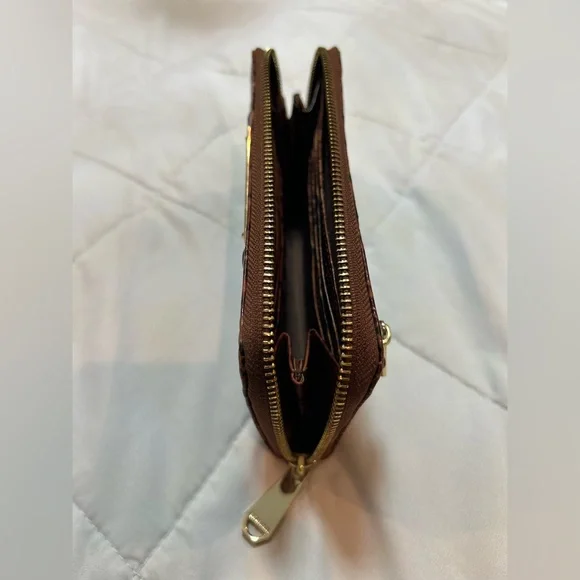 Brahmin Brown Pecan Crocodile Embossed Zip around wallet - Picture 6 of 6